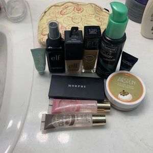 Makeup bundle